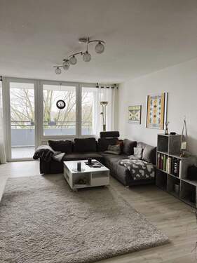 Wohnzimmer - Bünde! Gepflegte 3-Zimmer Wohnung mit großem Balkon - in bester Lage WE14