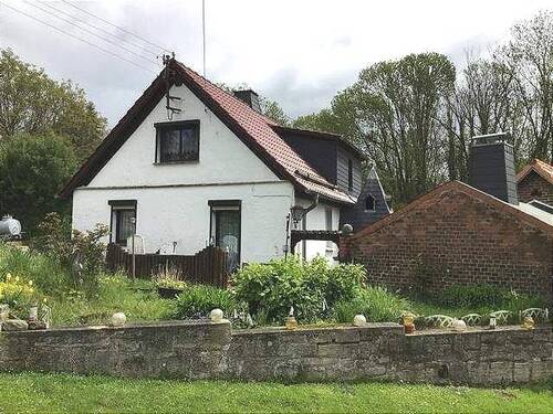 Außenansicht - Einfamilienhaus mit großem Garten in Dederstedt