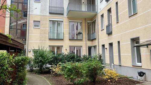 Hausansicht - Fundstück! Einzigartige Ruheoase im Herzen von Berlin