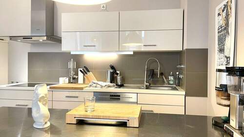 Einbauküche - 2 Zimmer Etagenwohnung in Berlin