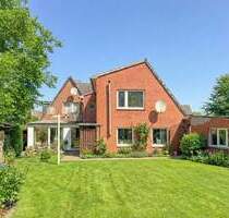 Zweifamilienhaus mit großzügigem 1.528 m² Grundstück in ruhiger und begehrter Waldrandlage von Itzehoe (Kratt)