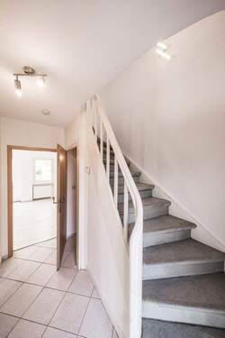 Bild 2 - 4 Zimmer Reihenmittelhaus zum Kaufen in Stuhr