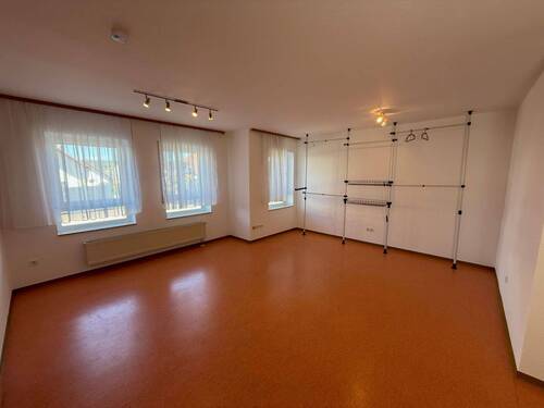 Schlafzimmer EG - 7 Zimmer Einfamilienhaus in Schwedelbach