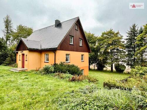 Giebelansicht und Vorhaus - 7 Zimmer Einfamilienhaus in Seiffen/Erzgebirge / Heidelberg