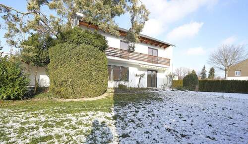 Garten - 5 Zimmer Einfamilienhaus in Landshut