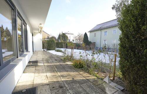 Terrasse - Einfamilienhaus mit 160,00 m&sup2; in Landshut zur Miete