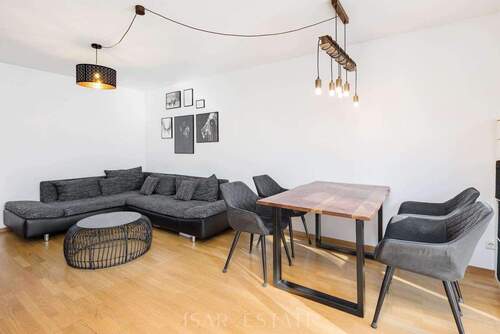 Wohn-/Essbereich - 2 Zimmer Etagenwohnung in München