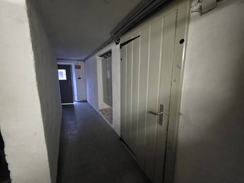 Eingang Lagerraum rechts.jpg - 