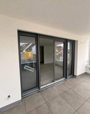 Moderner Balkon - 4 Zimmer Etagenwohnung zur Miete in Weil am Rhein