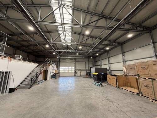 Blick Richtung Haupttor - Halle zum Kaufen in Eutin