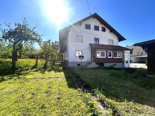 Hausansicht Ost - Etagenwohnung mit 168,40 m&sup2; in Laichingen-Feldstetten zum Kaufen