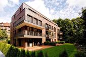The Gardens_Titel - Winterhude: Bezugsfertige 4-Zimmer-Neubau mit großem Balkon und sonniger Süd-West-Ausrichtung