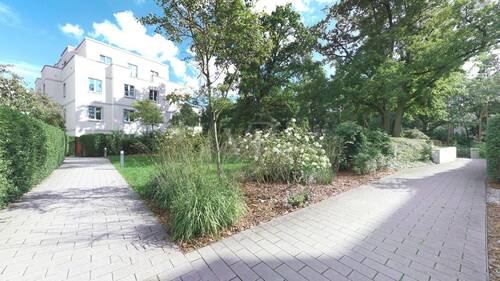 Vorgarten - 4 Zimmer Etagenwohnung zum Kaufen in Berlin