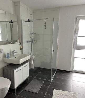 Modernes Badezimmer - 