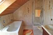 Badezimmer im DG - 