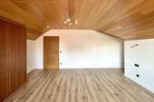 Elternschlafzimmer DG - 