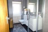 Modernes Duschbad - 