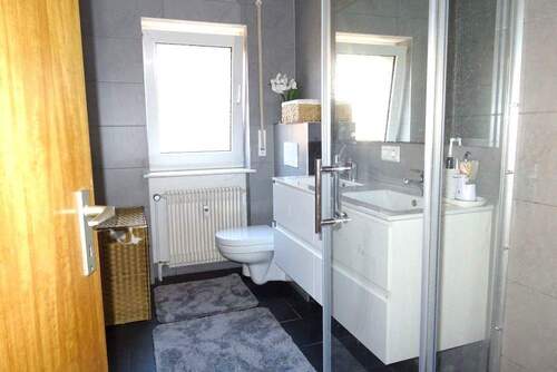 Modernes Duschbad - 