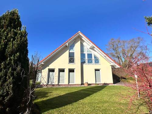 Südansicht - 4 Zimmer Mehrfamilienhaus, Wohnhaus zum Kaufen in Bad Zwischenahn