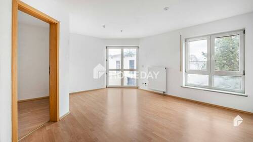 1. OG Schlafzimmer 1 - 