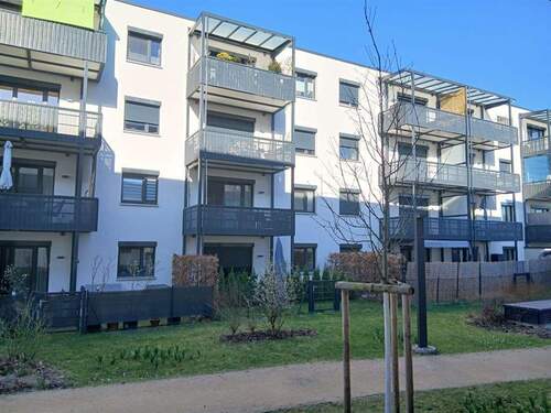 Hausansicht - 2 Zimmer Etagenwohnung zur Miete in Nürnberg