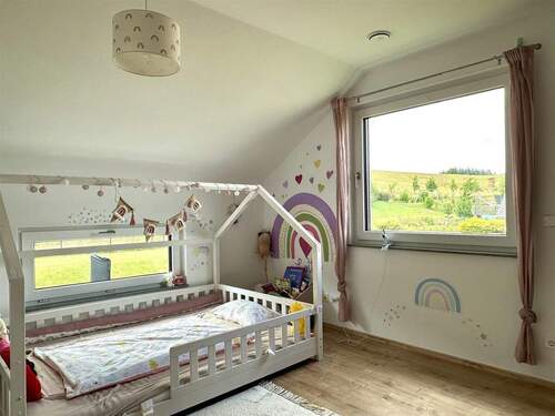 Schlafzimmer Kind 1 - 