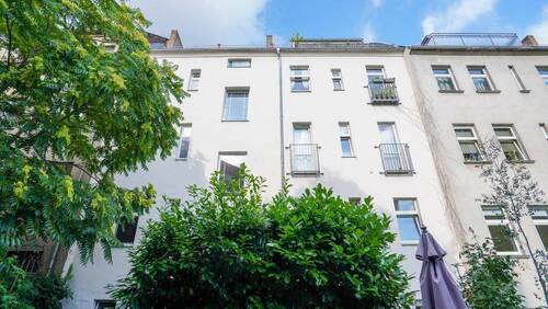 Hausansicht - 1 Zimmer Mehrfamilienhaus, Wohnhaus zum Kaufen in Berlin