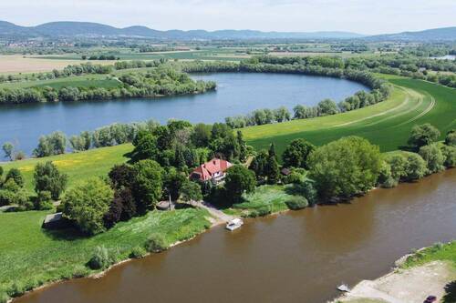 Landschaft - Alleinlage am Weser-Ufer: Viel Platz im Haus und ca 7000m² Grundstück