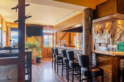 Räumlich abgetrennte Bar - Mehrfamilienhaus, Wohnhaus mit 296,30 m&sup2; in Boren / Lindaunis zum Kaufen