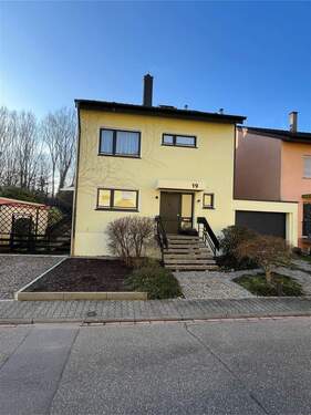 Objektansicht - Gepflegtes und sehr schön geschnittenes EFH mit zusätzlichem Garten