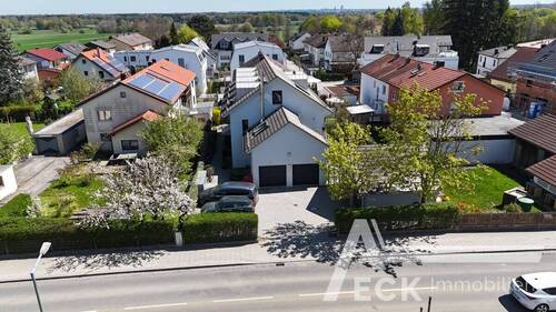 Straßenseite - 