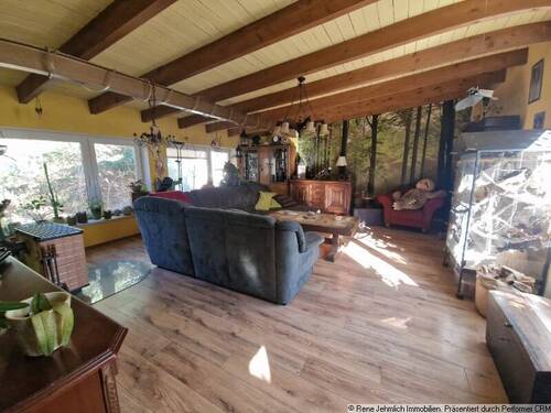 Wohnzimmer im OG - 6 Zimmer Einfamilienhaus in Limbach-Oberfrohna