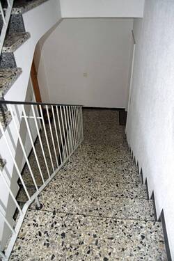 Treppenhaus - Mehrfamilienhaus, Wohnhaus in Mönchengladbach zum Kaufen