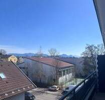 Gepflegtes 1-Zimmer-Penthouse Apartement mit großem Balkon in Rosenheim - Anfragen nur per Mail