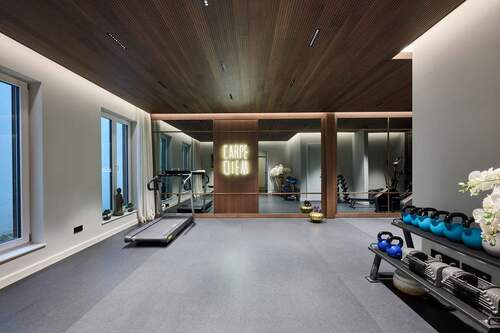 Fitness - 1 Zimmer Einfamilienhaus in Grünwald