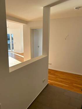 Flur - 4 Zimmer Etagenwohnung in Herzogenaurach