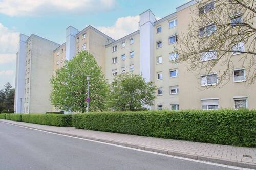 Außenansicht - Sehr schön geschnittene 2-ZW mit TG-Stellplatz und Balkon in Fürth