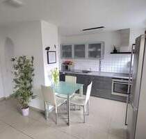 +++Neu-UlmPfuhl, charmante 3-Zi.-ETW, ca. 86 m² Wfl., Garage, 1. OG, großer Balkon+++