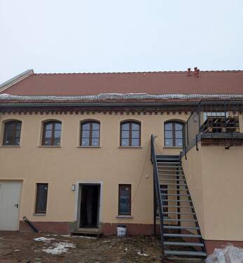 Aussenansicht.jpg - große 2-Raum Wohnung mit Terrasse