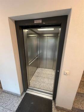Fahrstuhl - 