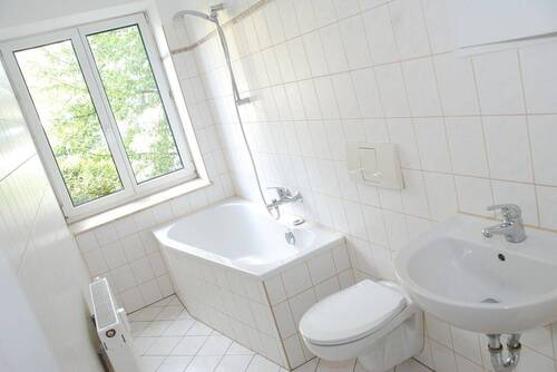 Bad Vergleichswohnung - 2 Zimmer Etagenwohnung in Chemnitz