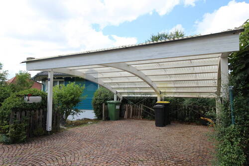Carport der besonderen Art - Einfamilienhaus mit 134,00 m² in Hüfingen / Hausen vor Wald zum Kaufen