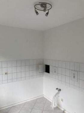 Küche - 3 Zimmer Etagenwohnung in Neubrandenburg