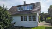 Außenansicht mit Gaube - 4 Zimmer Mehrfamilienhaus, Wohnhaus in Hann. Münden