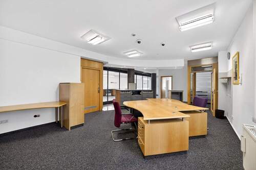 Büro - Büro mit 161,20 m&sup2; in Merzig zur Miete