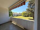 Balkon mit Blick ins Grüne - 