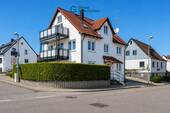 Hausansicht - Moderne 3-Zi Whg mit großem Hobbyraum in Neuhausen