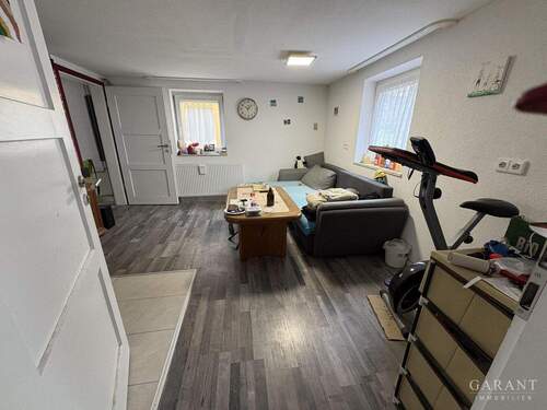 Wohnzimmer EG - 8 Zimmer Mehrfamilienhaus, Wohnhaus in Lorch