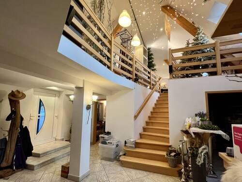 Aufgang auf die Galerie - 