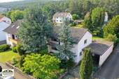 Luftbild - Großzügiges 1-2-Familienhaus mit Garten und Garage in Erlenbach